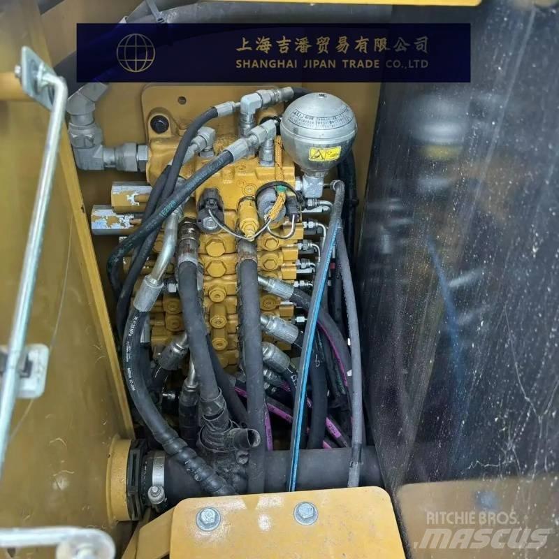 CAT 305.5 E 小型挖掘机