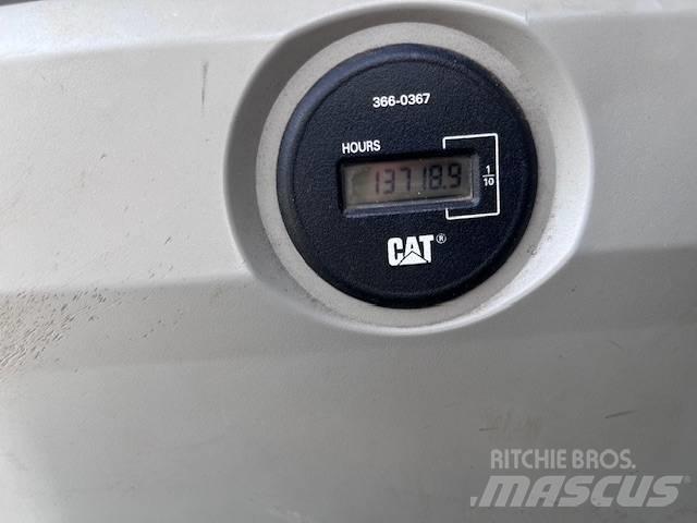 CAT 323 EL 履带挖掘机