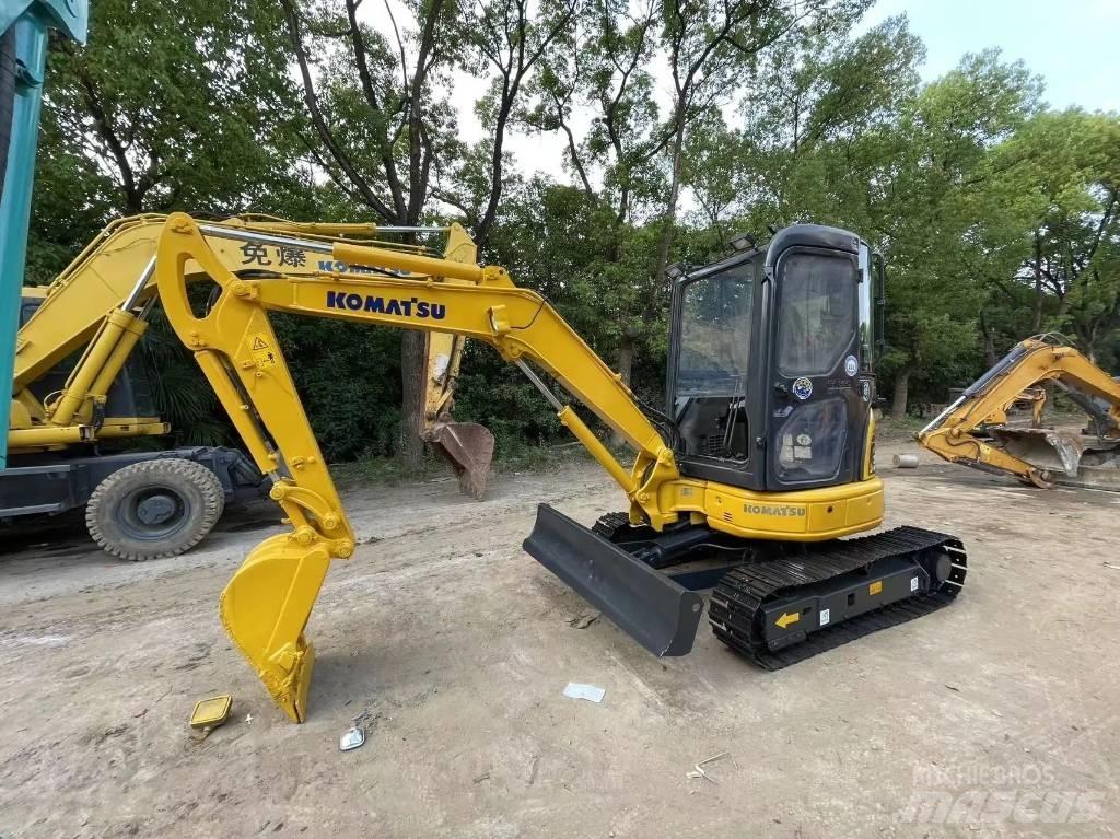 Komatsu PC 35 小型挖掘机