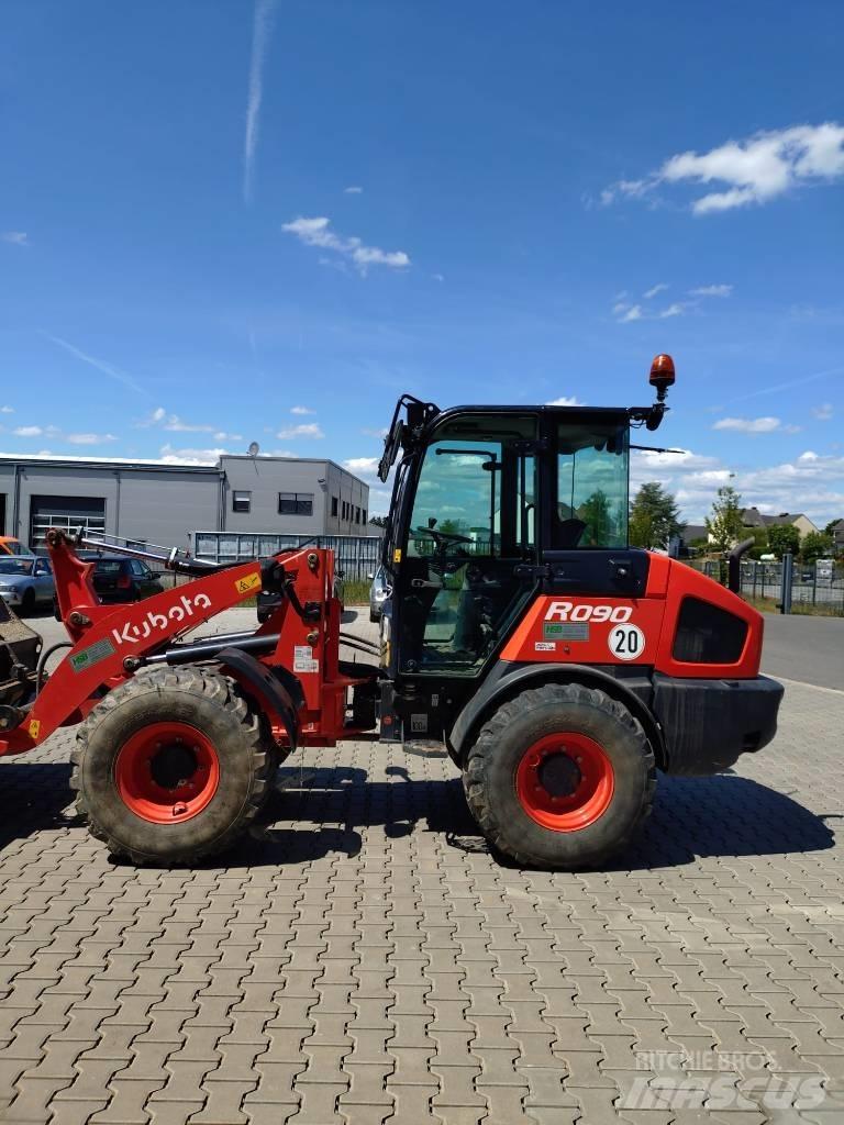 Kubota R 090 轮式装载机