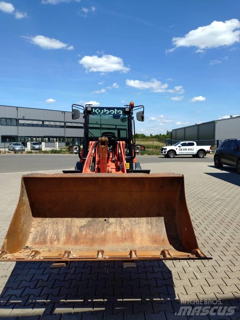 Kubota R 090 轮式装载机