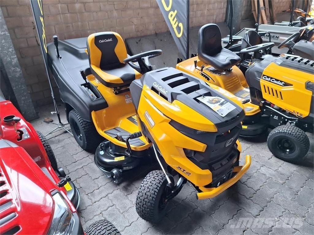 Cub Cadet XT2 PR95 果岭剪草机