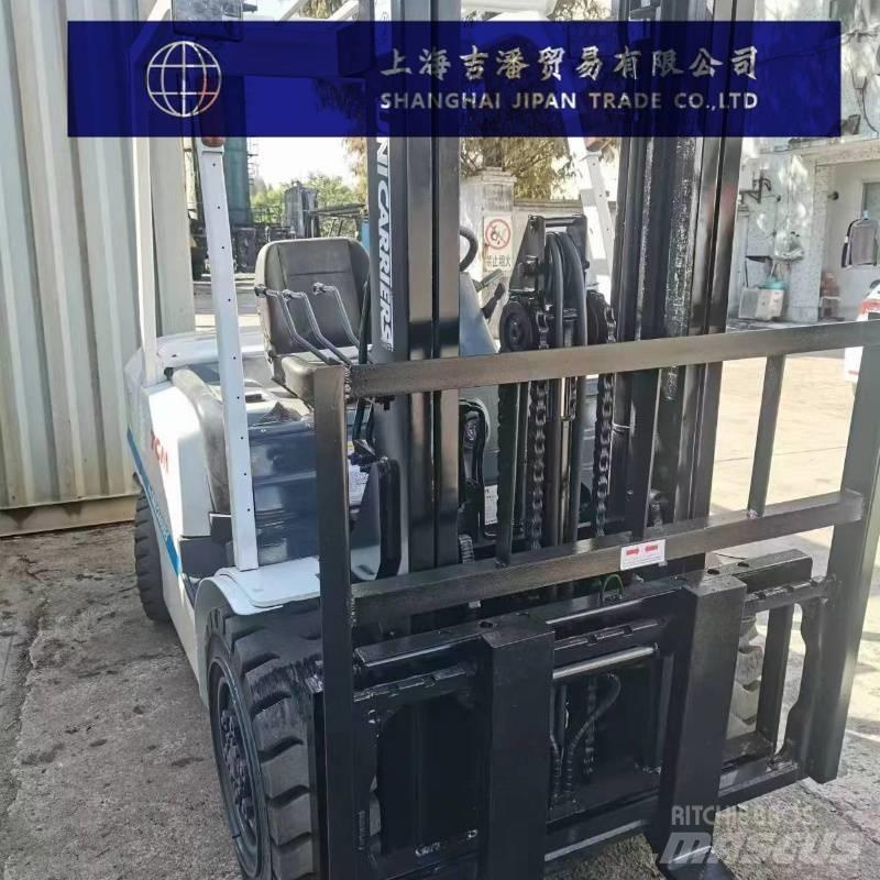 TCM FD 30 柴油叉车