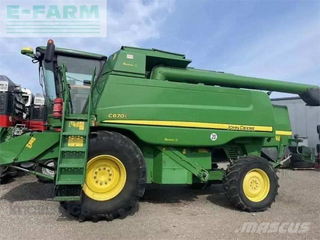 John Deere c670i 联合收割机