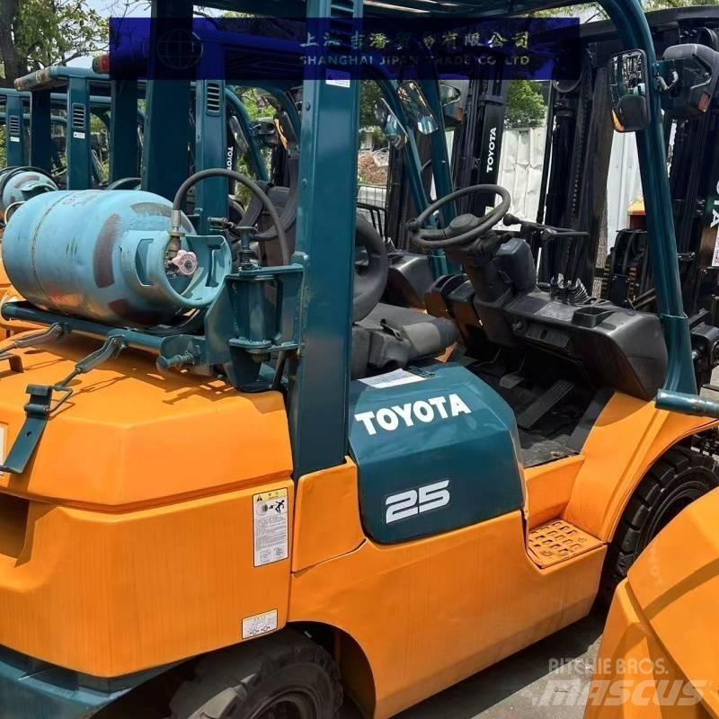 Toyota 25 柴油叉车