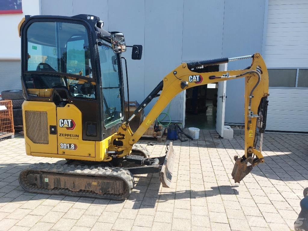 CAT 301.8 小型挖掘机