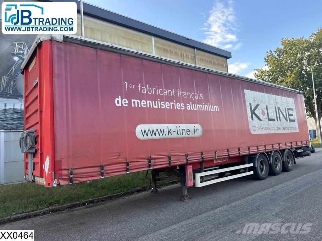 Fruehauf Tautliner 侧帘半挂车