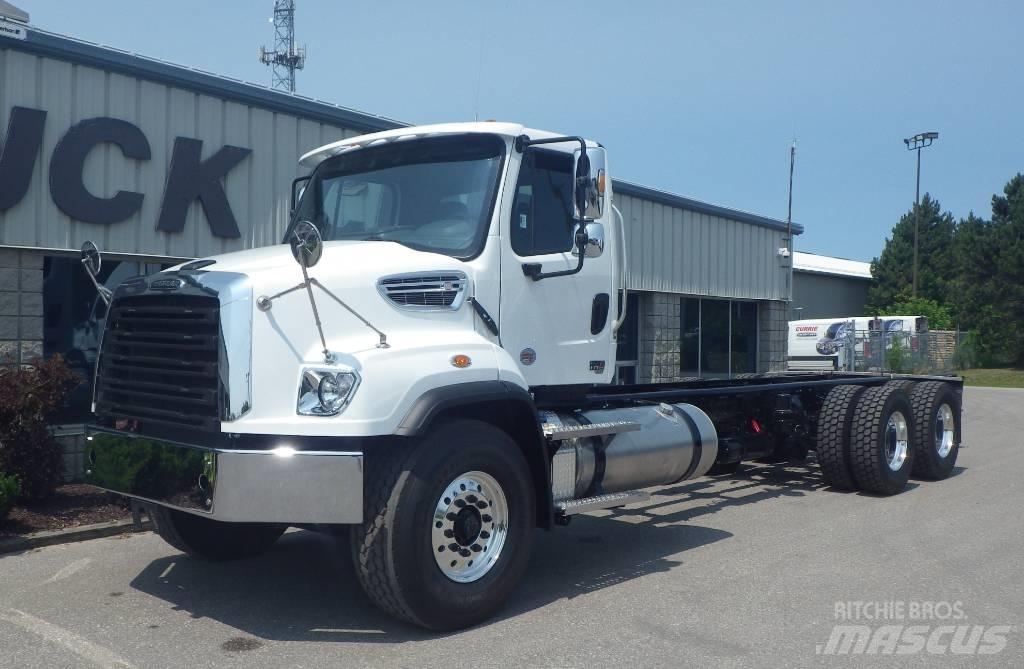 Freightliner 114 SD 平板车