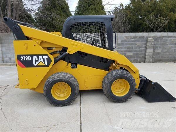 CAT 272 D 滑移装载机
