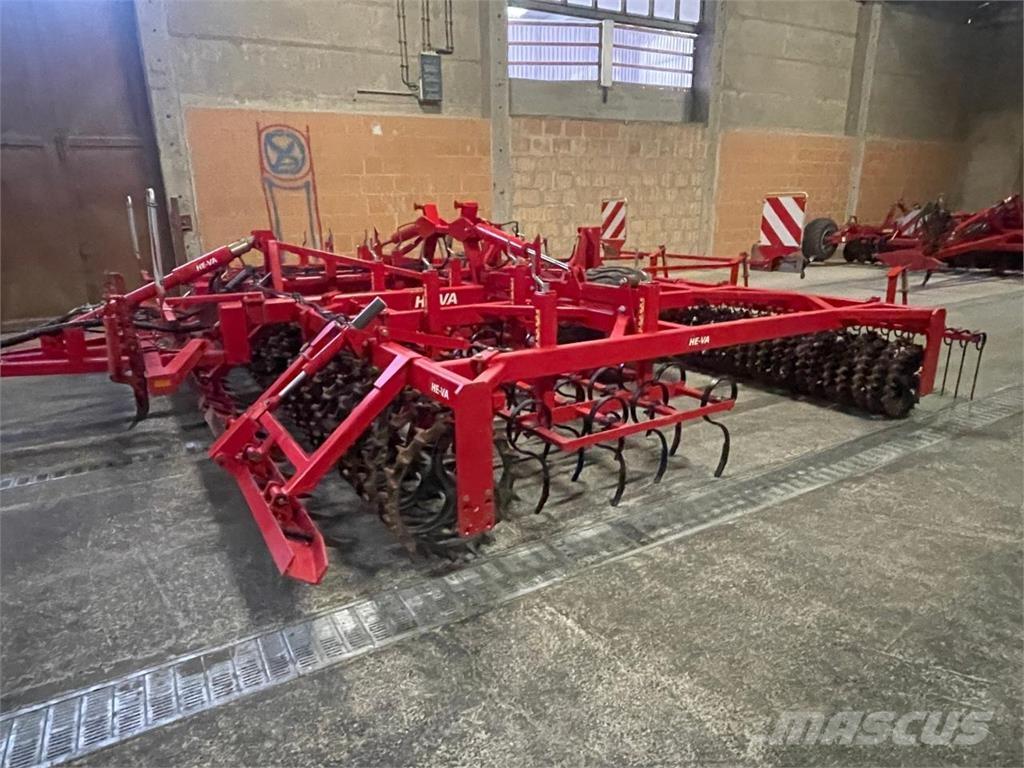He-Va Maxi Dan 60 多功能条播机