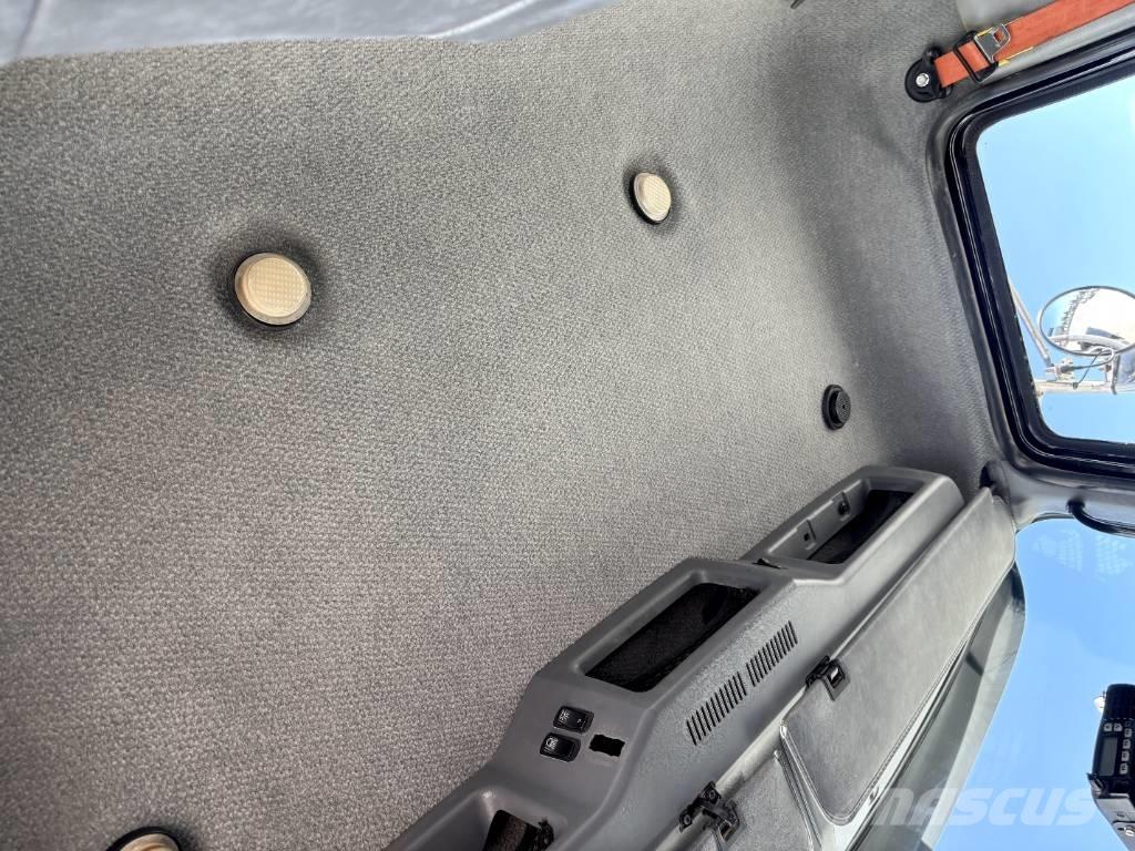 Mack CHU 613 救援车