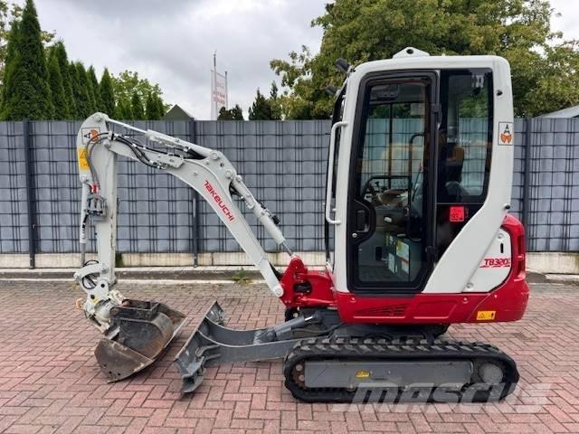 Takeuchi TB 320 小型挖掘机