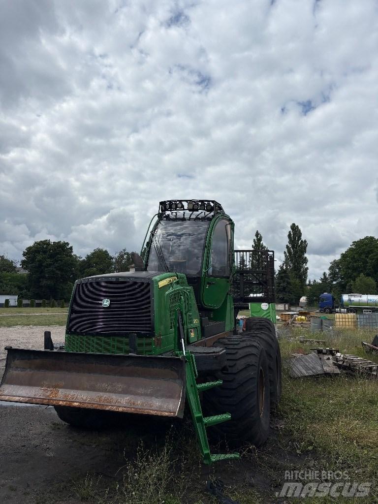 John Deere 1910E 集运机