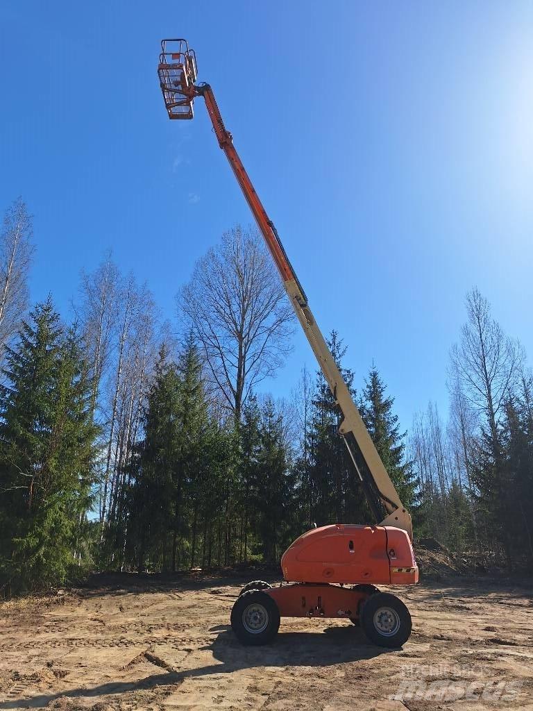 JLG 460 SJ 曲臂高空工作平台