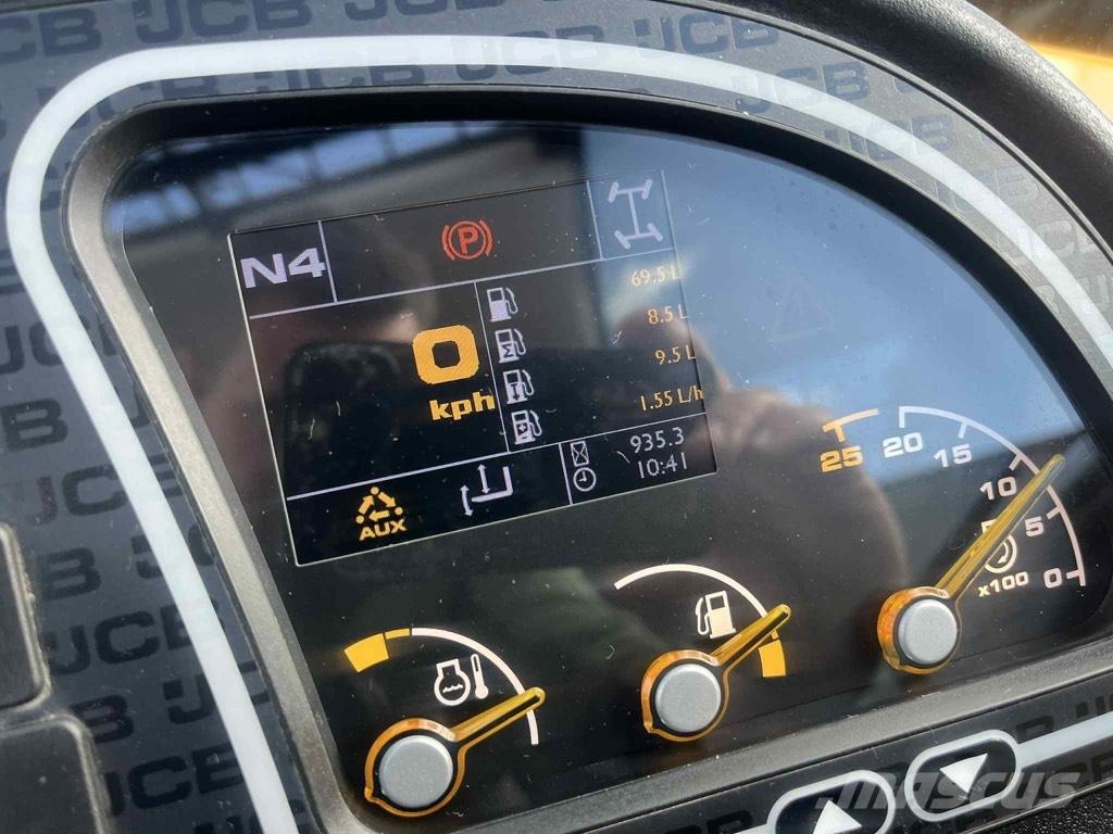 JCB 535-95 伸缩臂叉装车|叉装车