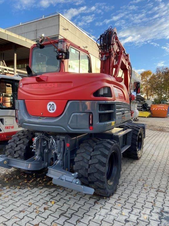 Takeuchi TB 395 W 轮式挖掘机