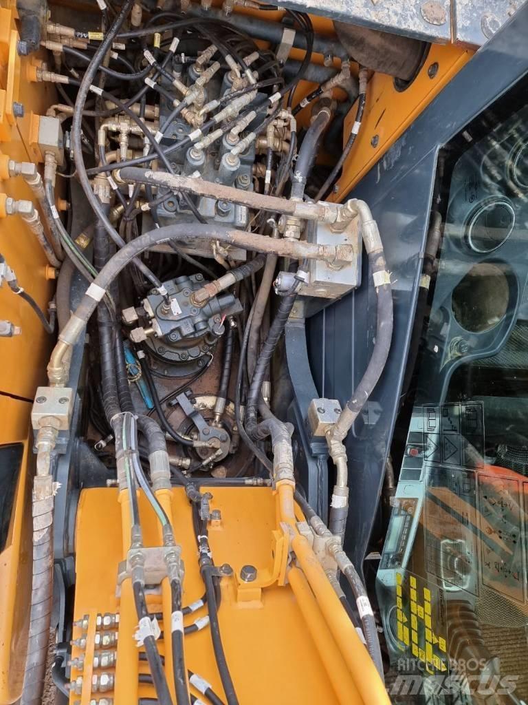 Hyundai HX 140 L 履带挖掘机