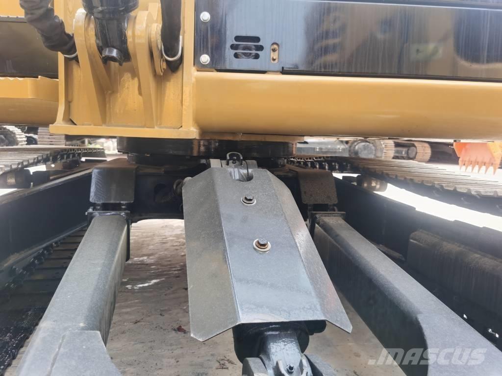 CAT 305.5 E2 小型挖掘机