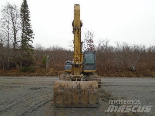 New Holland E 215 履带挖掘机