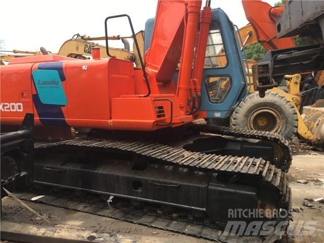 Hitachi EX 200 履带挖掘机