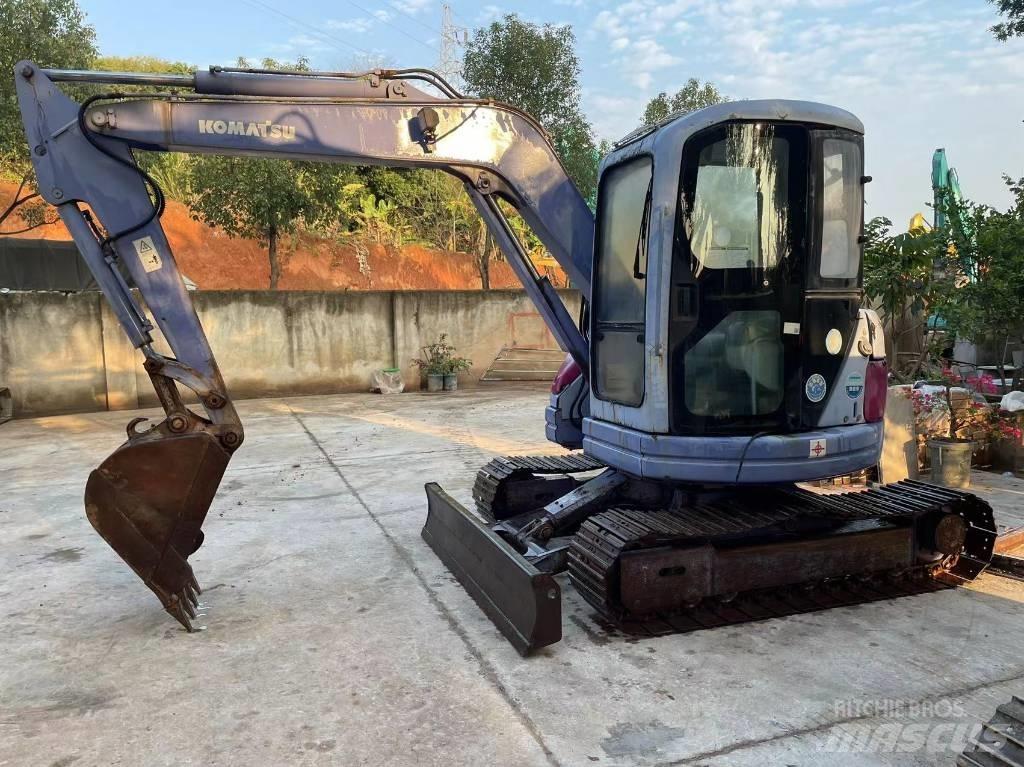 Komatsu PC 50 UU 小型挖掘机