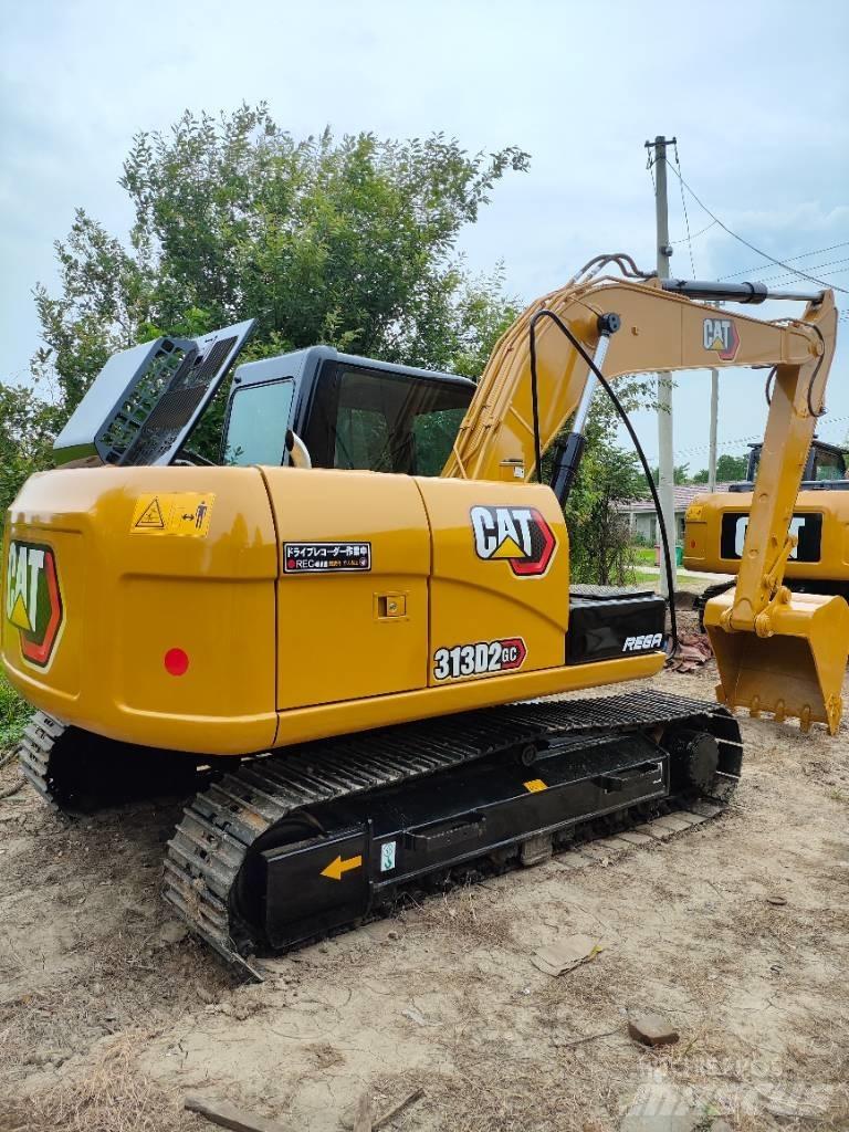 CAT 313D2GC 中型挖掘机