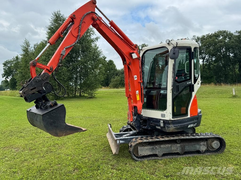 Kubota U 25-3 小型挖掘机