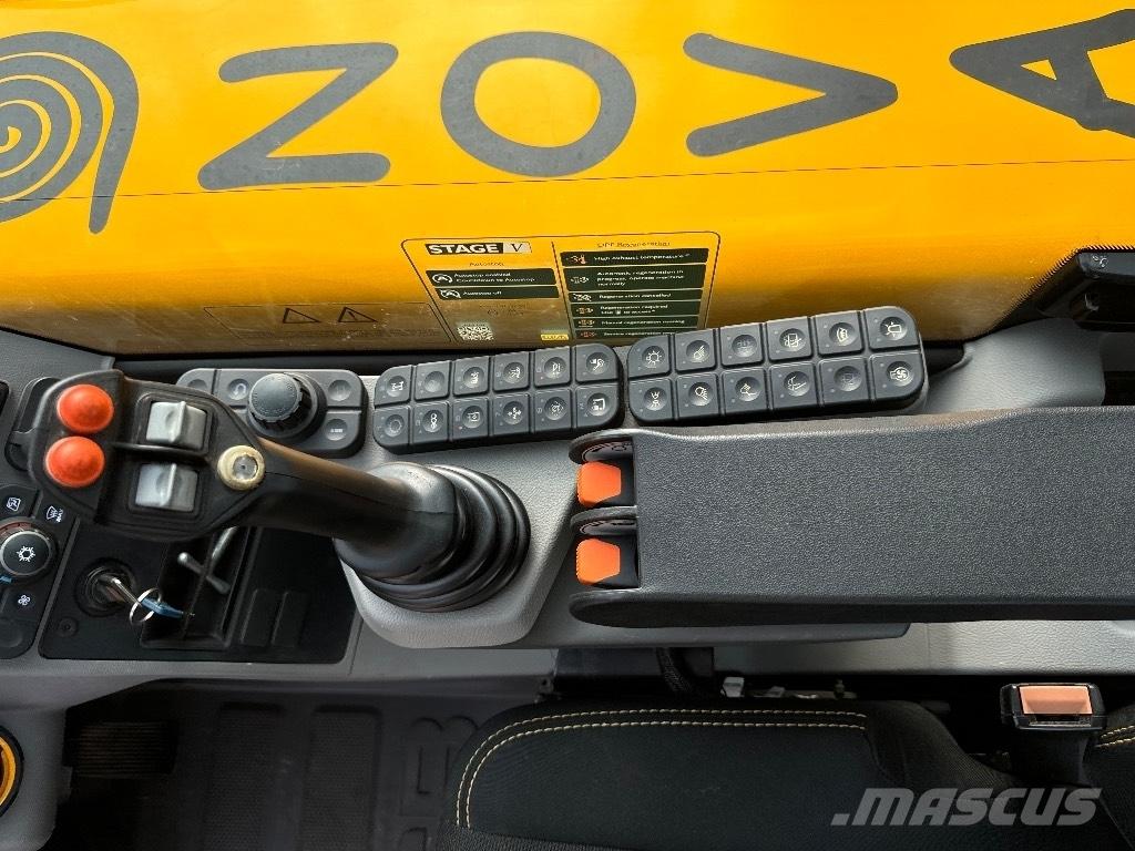 JCB 560-80 AGRI XTRA 伸缩臂叉装车|叉装车