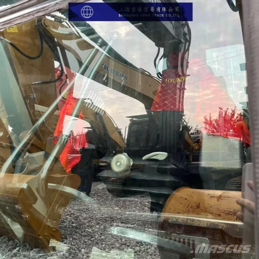 Hyundi HX220 履带挖掘机