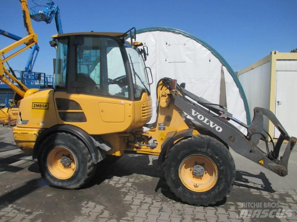 Volvo L 25 F 轮式装载机