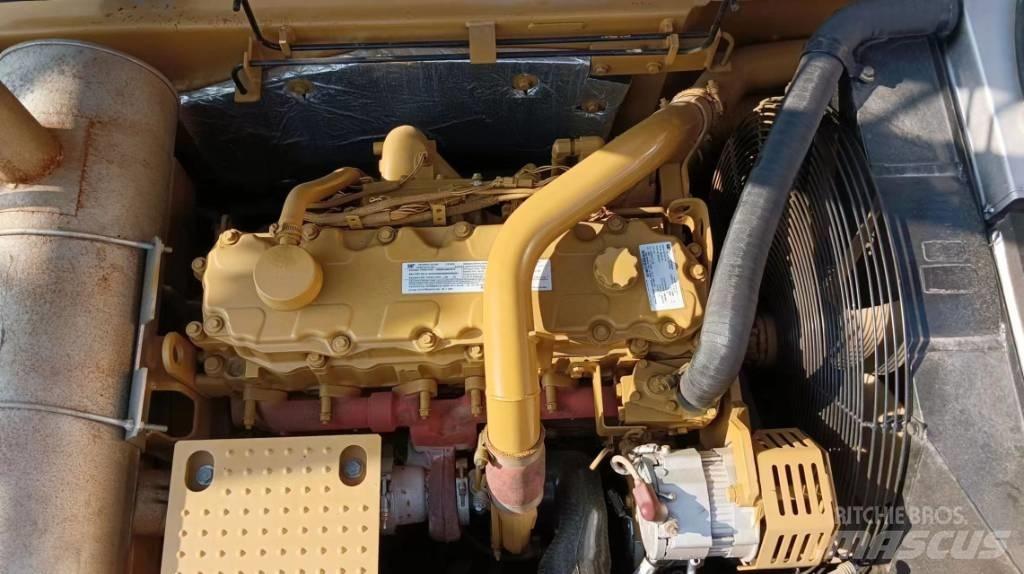 CAT 330D2L 履带挖掘机