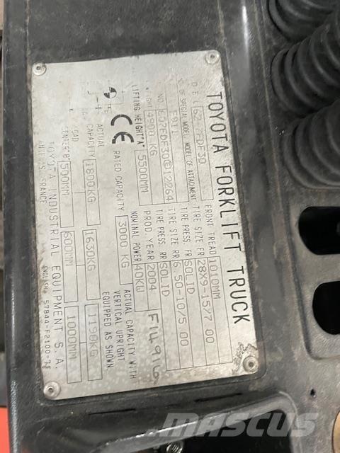 Toyota 62-7FDF30 柴油叉车