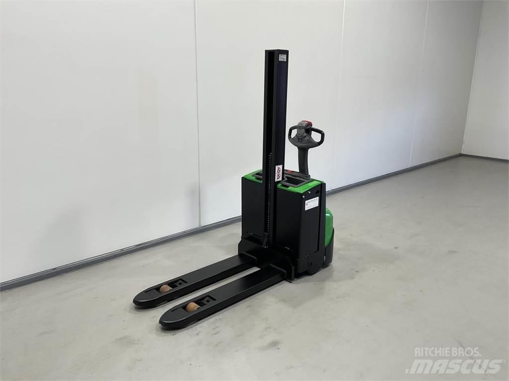 Cesab S208L 行走式堆垛机