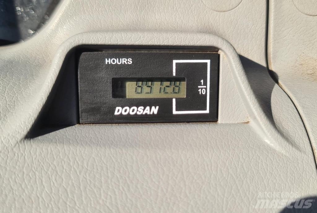 Doosan DX 300 lc 5 履带挖掘机