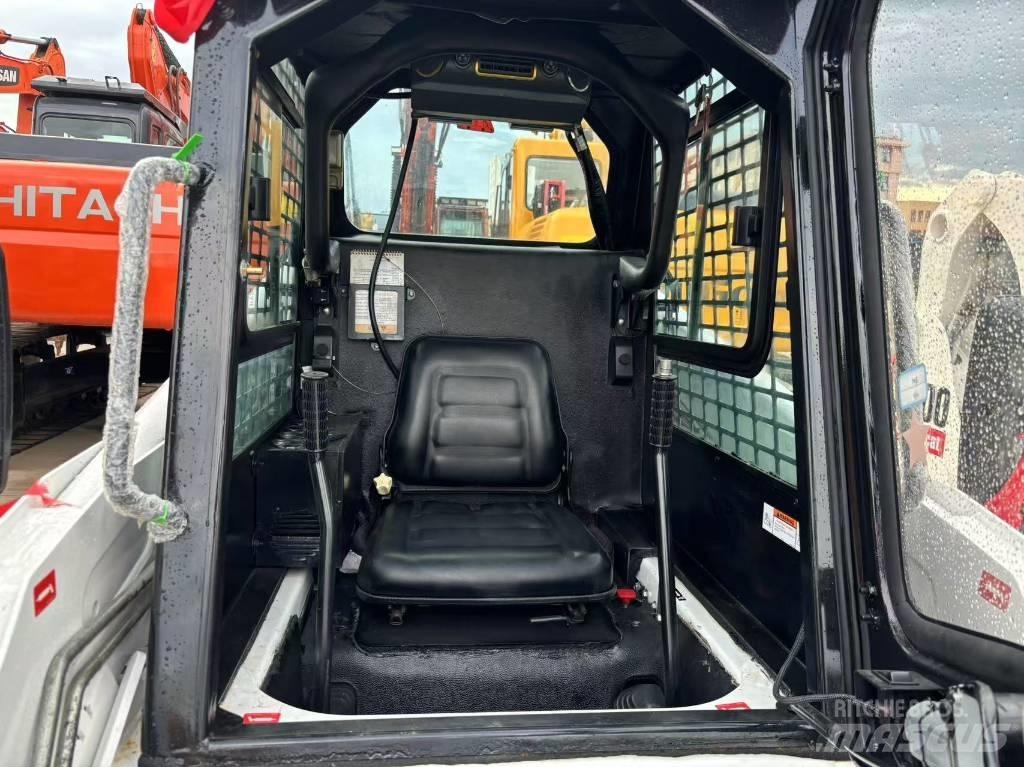 Bobcat S 160 滑移装载机