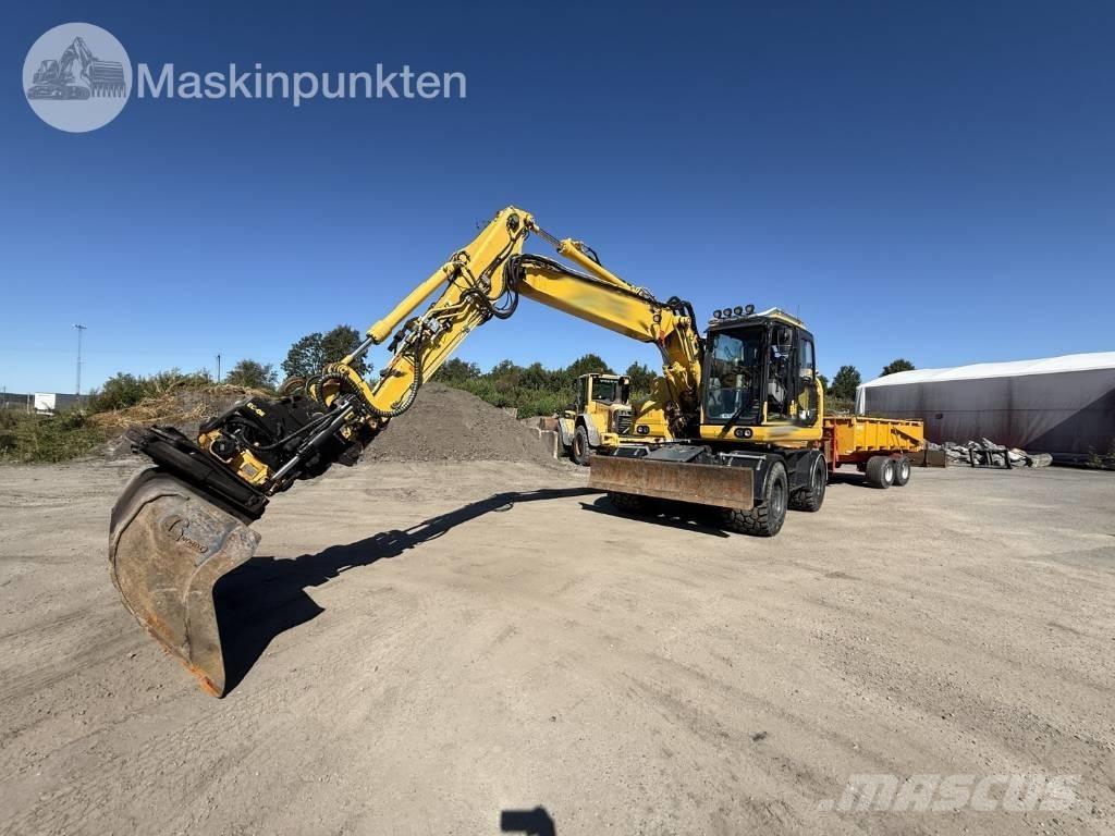 Komatsu PW 158 轮式挖掘机