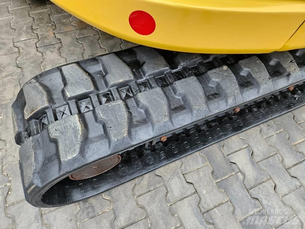 CAT 305 E2 小型挖掘机