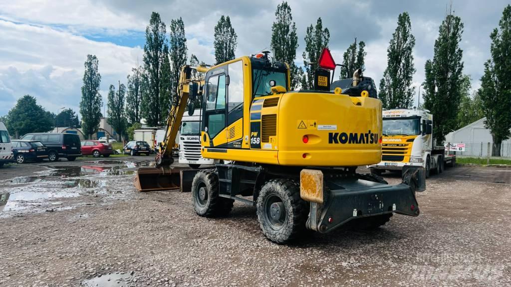 Komatsu PW 158 轮式挖掘机
