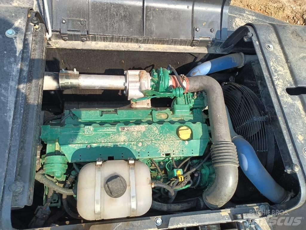 Volvo EC 210 中型挖掘机
