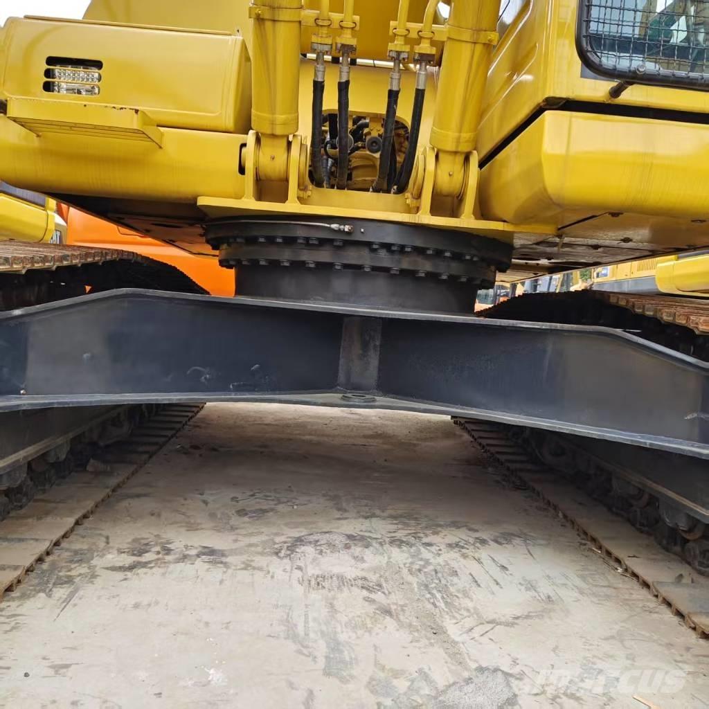 Komatsu PC 220-8 履带挖掘机