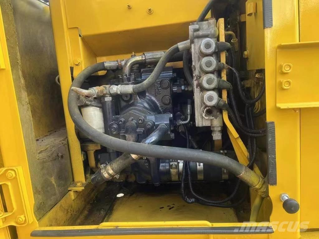 Komatsu PC120-6 中型挖掘机