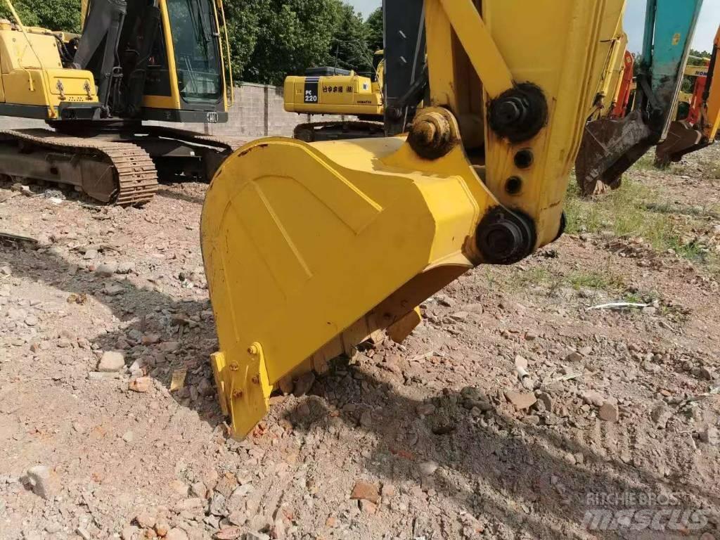 Komatsu PC 200 履带挖掘机