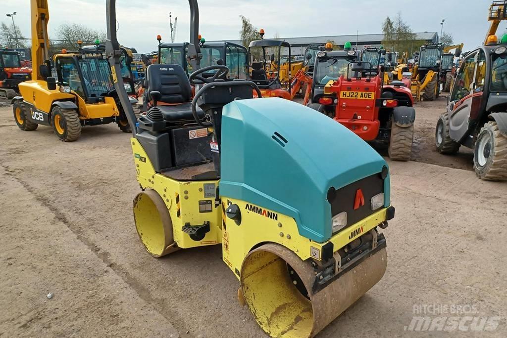 Ammann APX12 双轮压路机