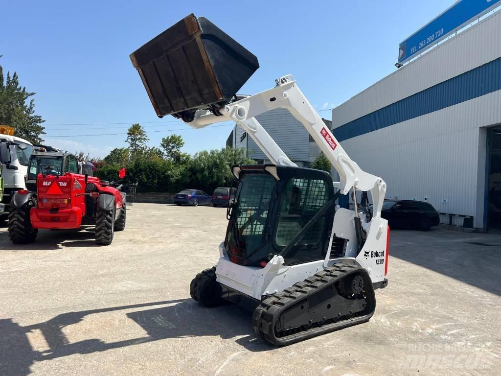 Bobcat T 590 HF 滑移装载机