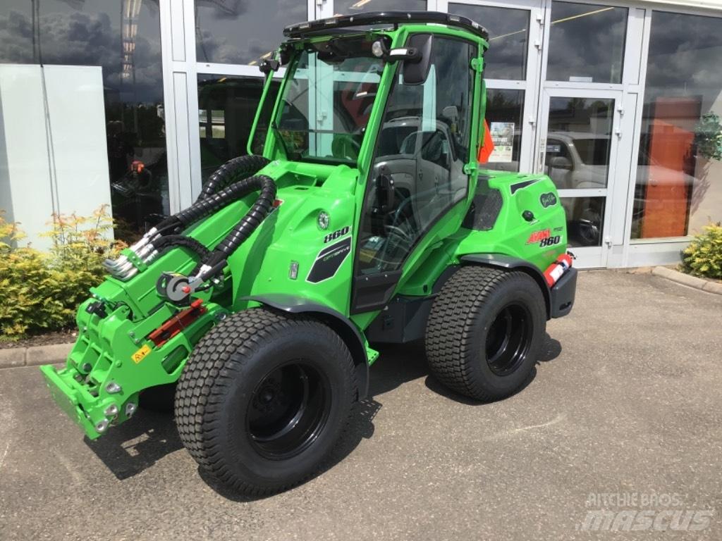 Avant 860 滑移装载机