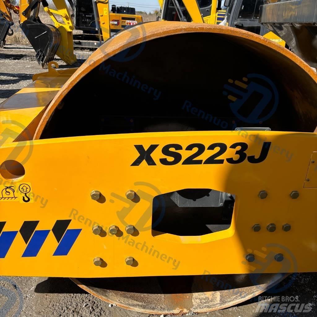 XCMG XS223J 单轮压路机