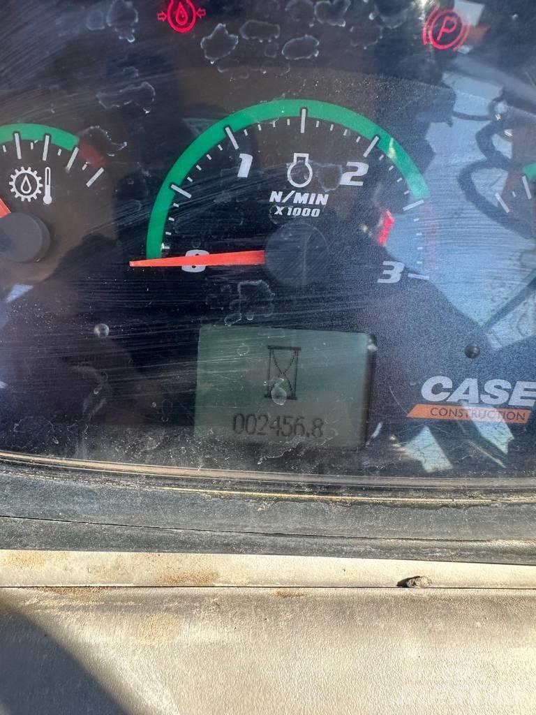 CASE 580 N 反铲装载机