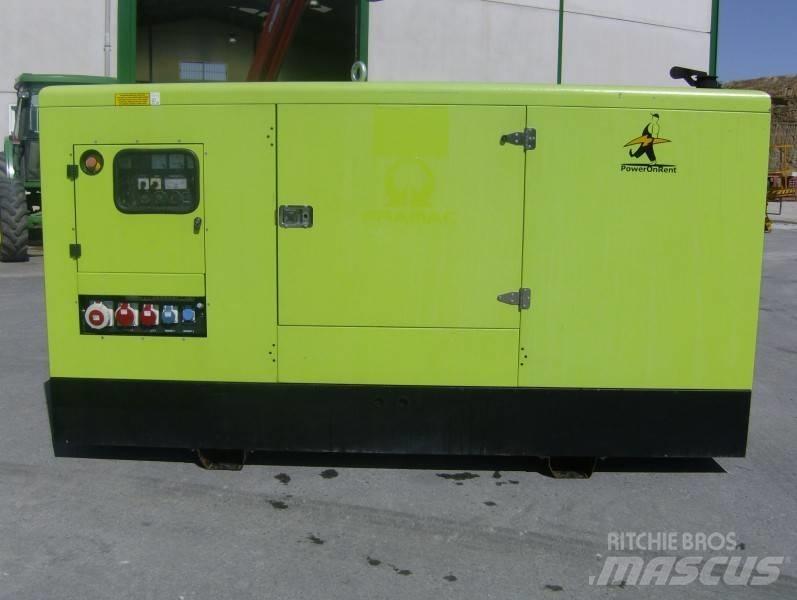 Pramac GSW110 拖车式灯塔