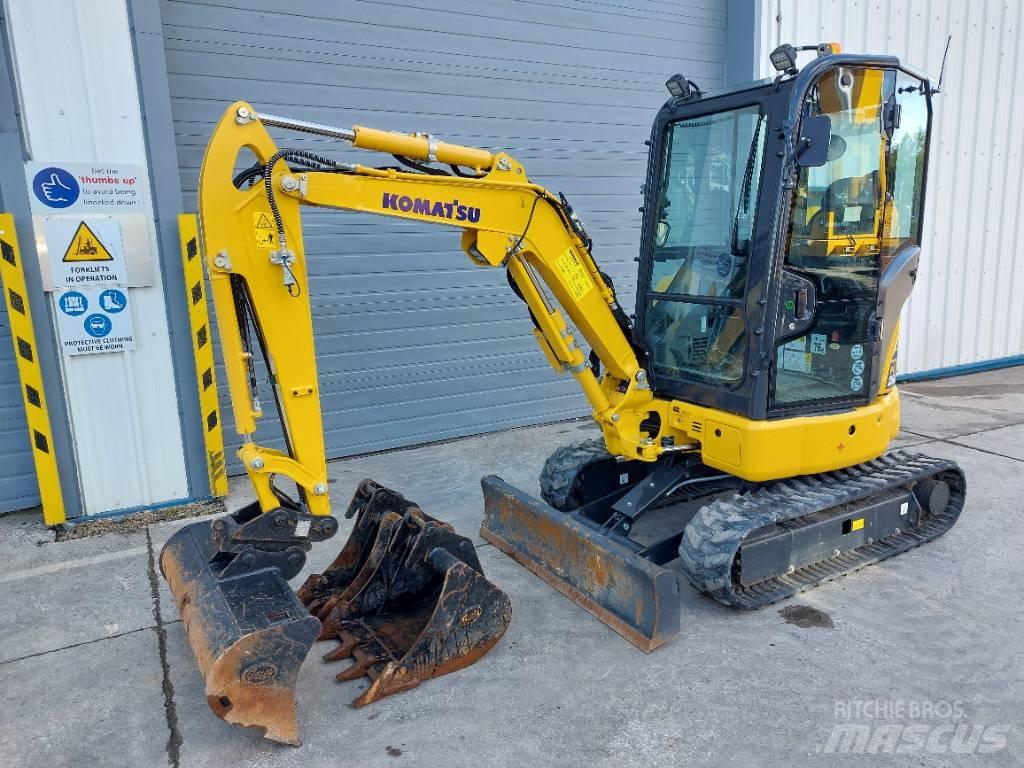 Komatsu PC26MR-5 小型挖掘机