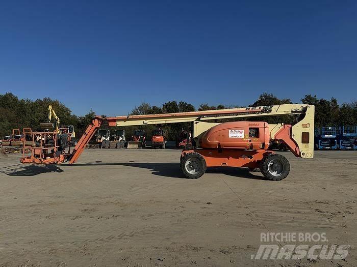 JLG 800AJ 曲臂高空工作平台